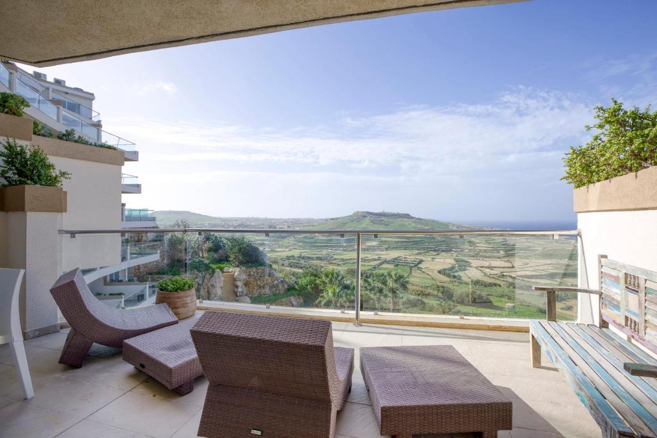 Apartment With Pool-Hosted By Sweetstay Zebbug  Екстериор снимка