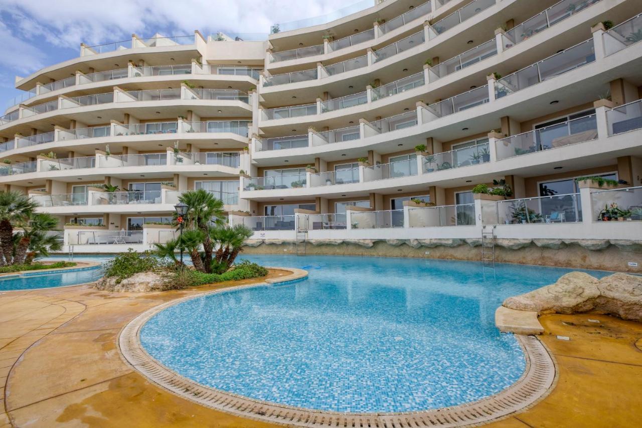 Apartment With Pool-Hosted By Sweetstay Zebbug  Екстериор снимка